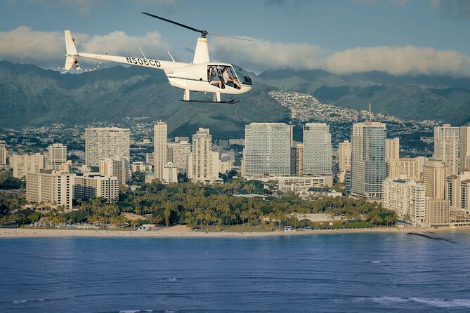 18 Minutes SHARED Helicopter Tour in Honolulu - The Big Win: 18 Minutes Over Waikiki and Diamond Head