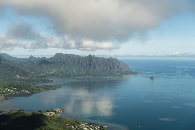 18 Minutes SHARED Helicopter Tour in Honolulu - Shared Flight, Max 3 People: Why the Group Size Matters