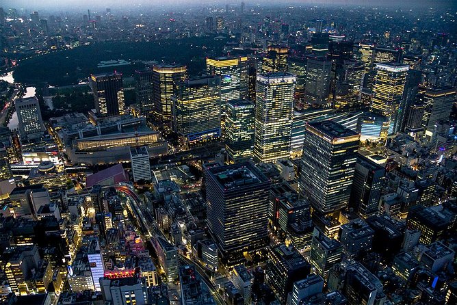 25-Min Downtown Helicopter Tour : Tokyo Skytree and Tokyo Tower - A 25-Minute Helicopter Tour That Compresses Tokyo