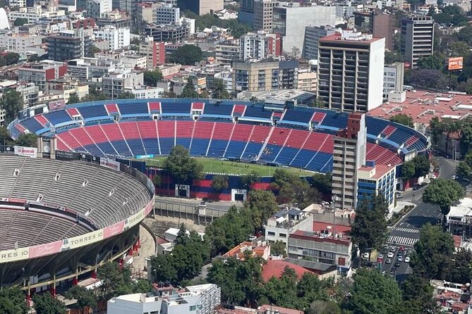 30 min Private Helicopter Tour in Mexico City - UNAM and the Largest Stadium: Seeing Mexico City’s Scale
