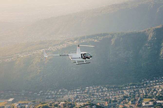 30 Minutes PRIVATE Helicopter Tour in Honolulu - Comfort details that actually matter: headset, phone lanyard, and pilot narration