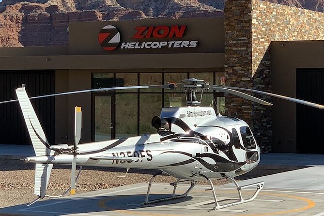 35 Mile - Zion National Park Panoramic Helicopter Flight - From Springdale to Lift-Off: Where the Day Starts