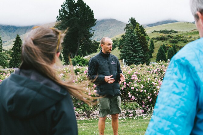6 Hour's - Queenstown's Helicopter Gin Tour - Why this Queenstown helicopter gin plan is so easy to say yes to
