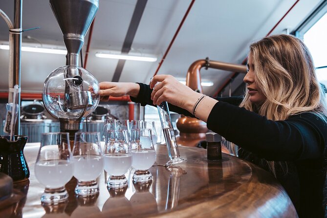 6 Hour's - Queenstown's Helicopter Gin Tour - Arrowtown Winery stop: shared gin tastings with grazing-board style food
