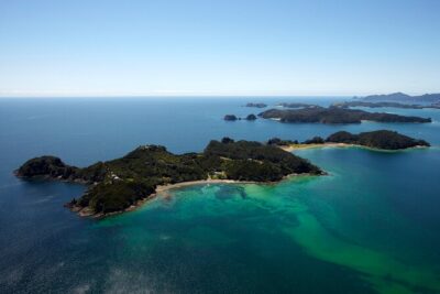 Bay of Islands and Hole in the Rock Scenic Helicopter Tour - Choose Your Flight: 20 minutes, 35 minutes, or Hole in the Rock walk