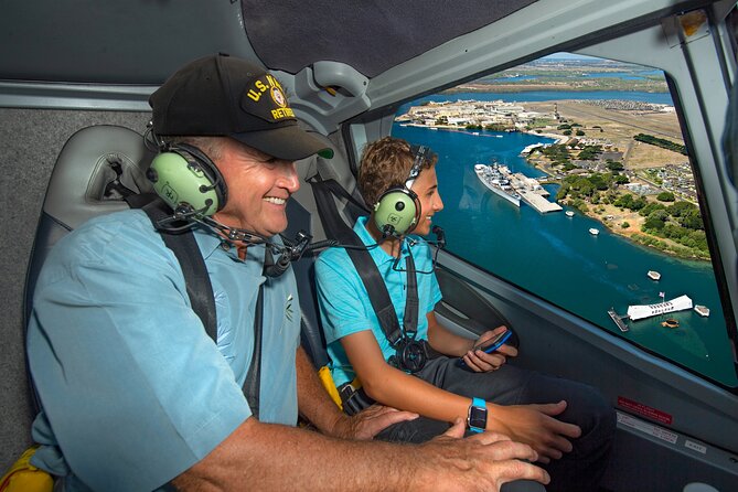 Complete Island Oahu Helicopter Tour - Waikīkī and Diamond Head: Honolulu’s famous edges