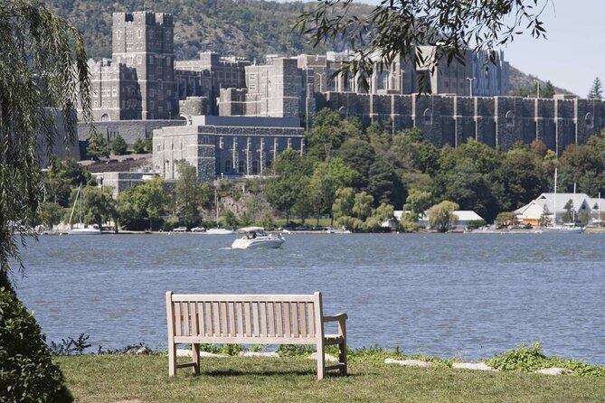 Couple's Private Hudson Valley Fall Foliage Helicopter Tour from Westchester - Your Route Above the Hudson: How the 30–45 Minutes Feel