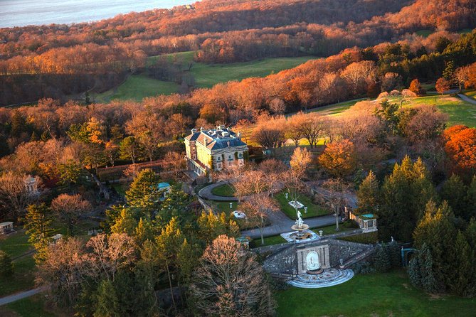 Couple's Private Hudson Valley Fall Foliage Helicopter Tour from Westchester - The People Factor: Pilots, Coordination, and That Smooth Feeling