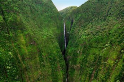 First Class Waterfalls of West Maui and Molokai Helicopter Tour - West Maui Stops: Shoreline Views, ‘Iao Valley Gateway, and Waterfall Country