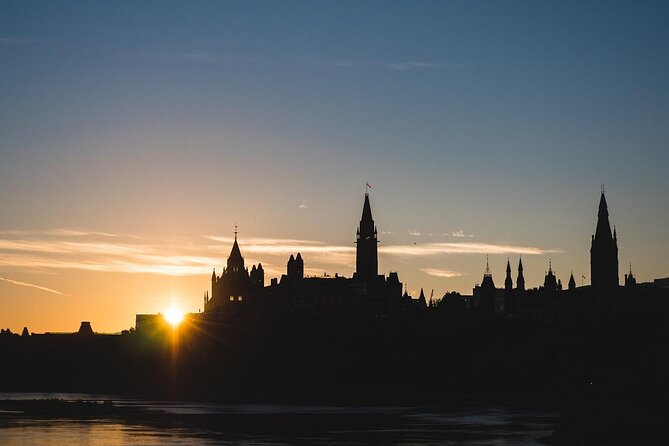 Fly over the City of Ottawa in a Helicopter - Key things you’ll notice on this Ottawa helicopter flight