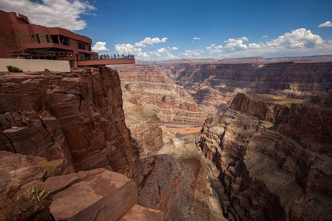 Grand Canyon Helicopter and Western Ranch Adventure Landing Tour - Price and logistics: what you’re really paying for