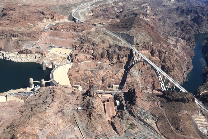 Grand Canyon Helicopter Flight with Emerald Cave Kayak Tour - Kayaking at Willow Beach: your warm-up on the Colorado