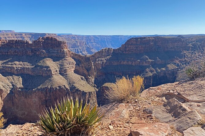 Grand Canyon West Helicopter Tour with VIP Skywalk and Boat Ride - Hoover Dam and Lake Mead: the best part of flying from Vegas