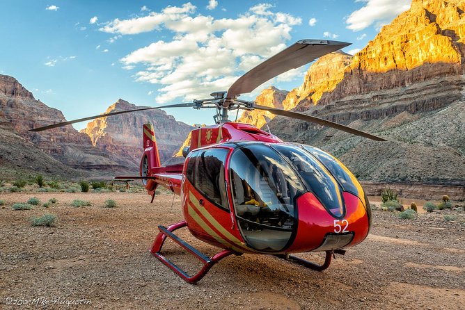 Grand Canyon West Rim Helicopter Tour with Champagne Toast - Touchdown at Grand Canyon West: the 3,200-foot moment with champagne