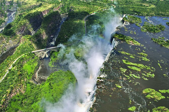 Helicopter Flight+window Seat Guarantee over the Victoria Falls - The Window Seat Guarantee: More Than a Nice Perk
