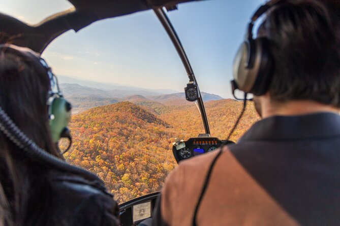 Helicopter Ride in Smoky Mountain Sevierville Great Smoky Tour - A Private 3-Seat Helicopter Route That Hits the Big Names Fast