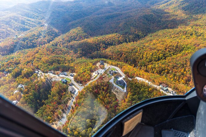 Helicopter Ride in Smoky Mountain Sevierville Great Smoky Tour - Bluff Mountain’s 2,949-Foot Finale: A Peak-Feel Finish