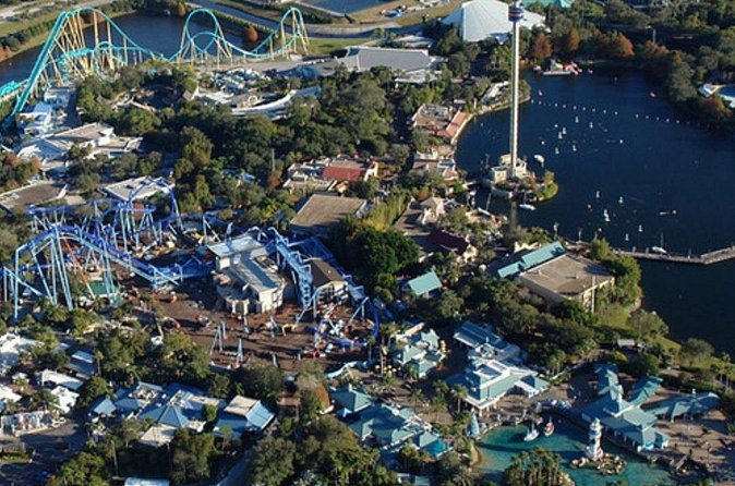 Helicopter Tour Above Orlando's Theme Parks - Safety and service: the pilot-led difference