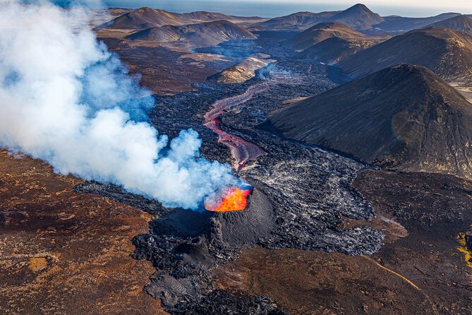 Helicopter Tour Over Iceland’s Reykjanes Volcano Eruption Site - Who this tour suits best (and who might rethink it)