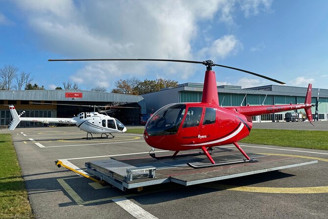 Helicopter tour to the Stockhorn mountain, with great view to the Swiss Alps - Why this helicopter route feels special above Lake Thun