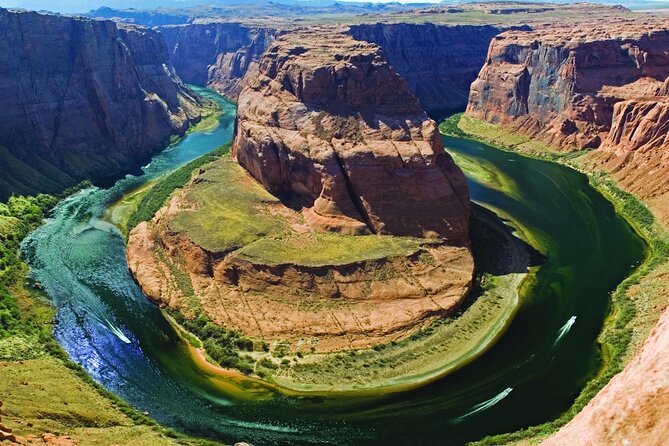Horseshoe Bend Helicopter Flight from Page - Flying in an EcoStar EC130: seating and window perks that matter