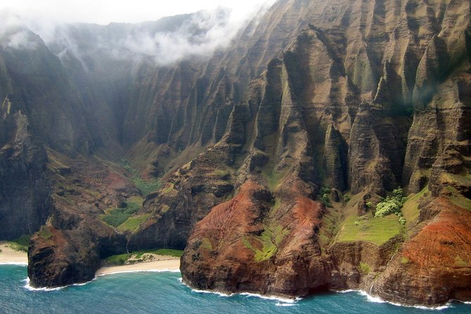 Kauai Private Doors-Off Helicopter: Ultimate Waterfalls & Canyons - A doors-off helicopter that treats every seat like the good seat