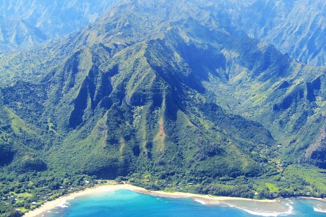 Kauai Private Doors-Off Helicopter: Ultimate Waterfalls & Canyons - Pilot style, narration, and what it feels like in the air