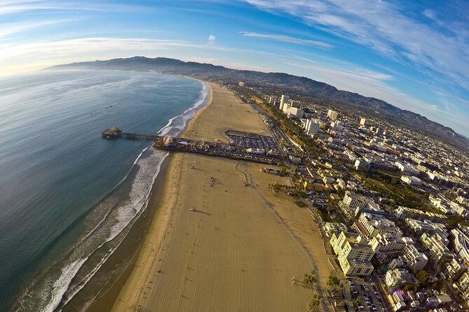 LA Helicopter Tour with Malibu Landing - Getty Center: why the city’s angles matter