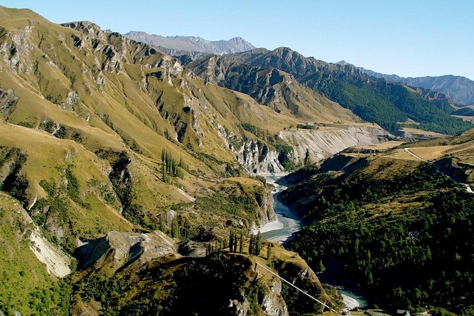 Lord of the Rings and Glacier Helicopter Tour - The people you’ll fly with: pilots and calm professionalism
