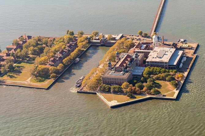 Manhattan Helicopter Tour from Westchester (Shared) - Quick hits before you go