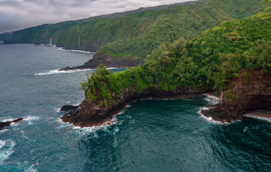 Maui and Molokai: Spectacular Helicopter Tour - West Maui from the air: valleys, rainforests, and waterfalls up close