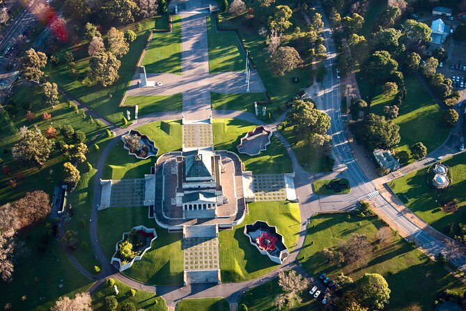 Melbourne City Scenic Helicopter Ride - Eureka Skyjack and St Kilda Pier: coast views with real scale