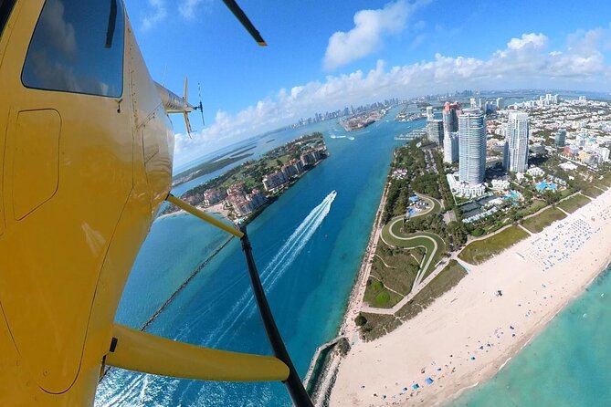 Miami Sightseeing Helicopter Tour Ride things to do Miami Beach - Biscayne Bay marine life: manatees, dolphins, and stingrays from above