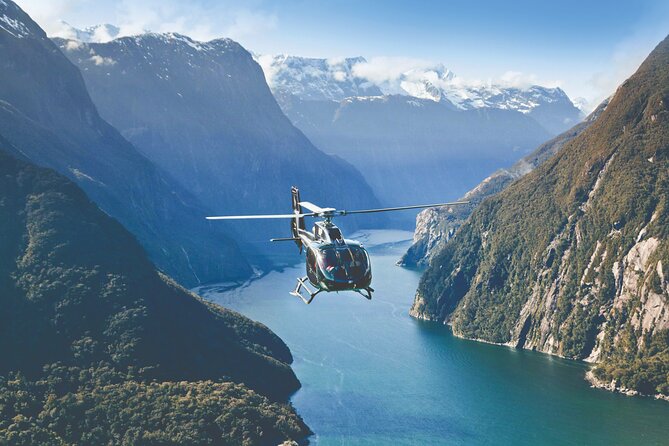 Milford and Fiordland Highlights Tour by Helicopter from Queenstown - The Southern Alps route: spotting ice-capped peaks and glaciated lakes
