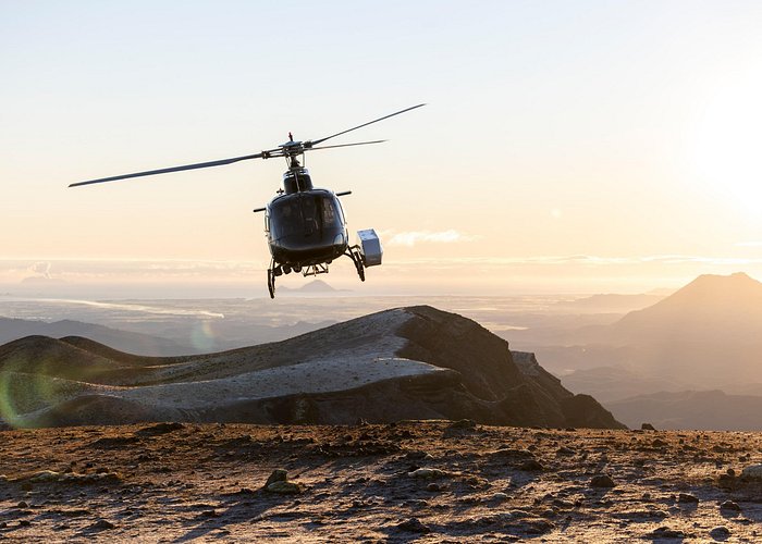 Mt Tarawera Helicopter Tour with Volcano Landing - The pilot-guide factor: personalized attention makes the flight better