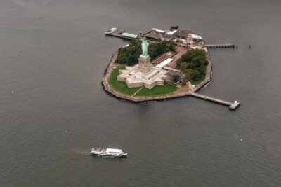 New York City Grand Island Helicopter Tour - Downtown Manhattan Heliport: Timing, Security, and What to Expect at Check-In