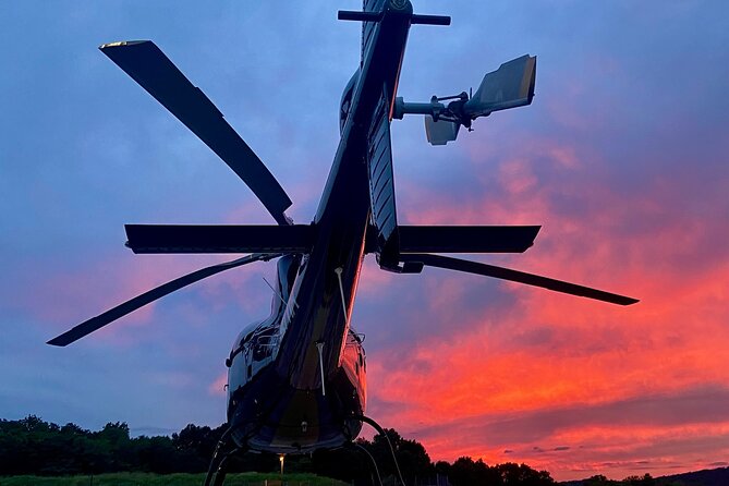 NYC Helicopter Proposal Tour with Photos and Champagne - Private NYC helicopter proposal: what you’re really buying