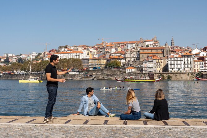 Porto 360°: Helicopter Flight, Guided Walking Tour & River Cruise - Guides and group experience: what to expect from people like David, Francisco, and Flavia