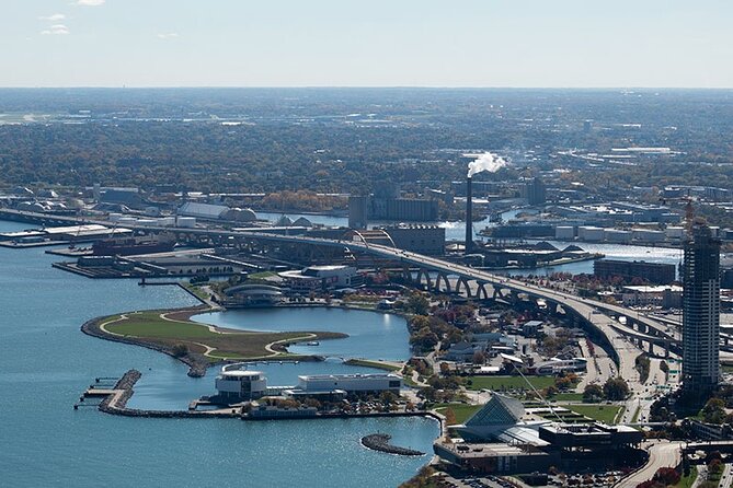 Private Downtown Milwaukee Helicopter Ride - Cost and Value: What $125 Gets You (and How to Plan Around Photos)