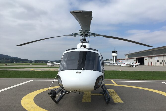 Private helicopter flight to Stockhorn mountain, with view to the Swiss Alps - Thun Castle and the Aare River bend you can actually spot