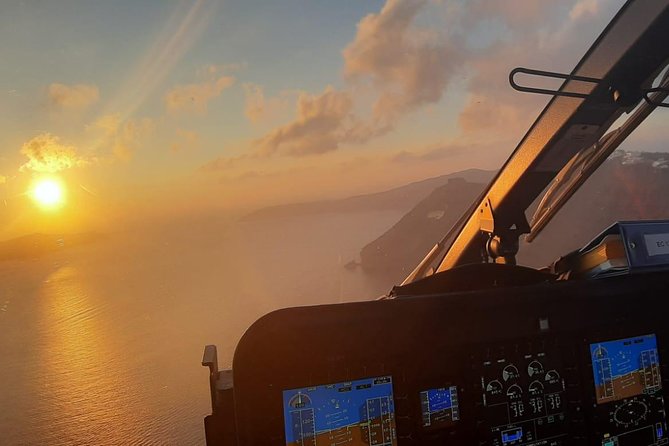 Private Helicopter Tour Santorini 30 minutes - up to 4 passengers - What makes a 30-minute Santorini helicopter tour worth it
