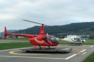 Private helicopter tour to Jura and Seeland - a beautiful sightseeing flight - Getting Oriented at the Start: Bern-Belp From the Air