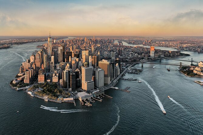 Private New York City Helicopter Tour for 2-6 from Westchester - The flight experience: live narration and the view geometry