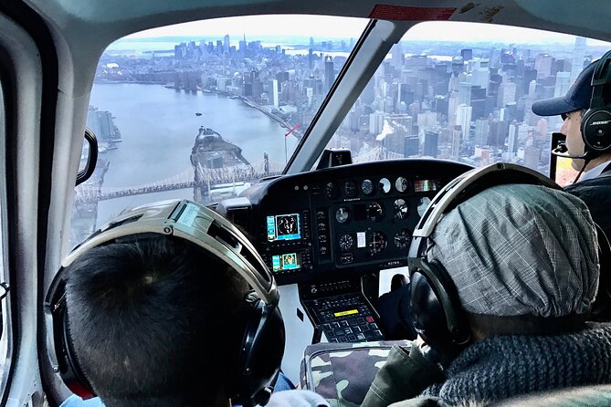 Private New York City Helicopter Tour for 2-6 from Westchester - Weather and route changes: how to think about risk