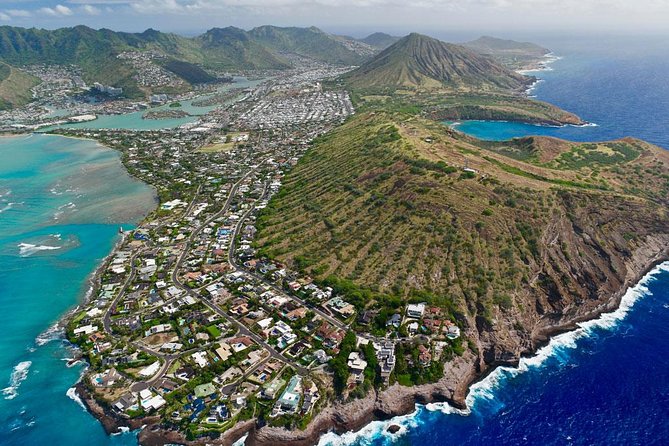 Private Oʻahu Helicopter Experience: All Window Seats - Private group size, seating, and the 275 lb weight limit