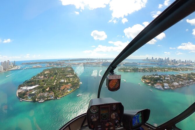 Romantic Miami Helicopter Tour with Champagne - South Beach and Miami Beach: the glittering start you can see clearly