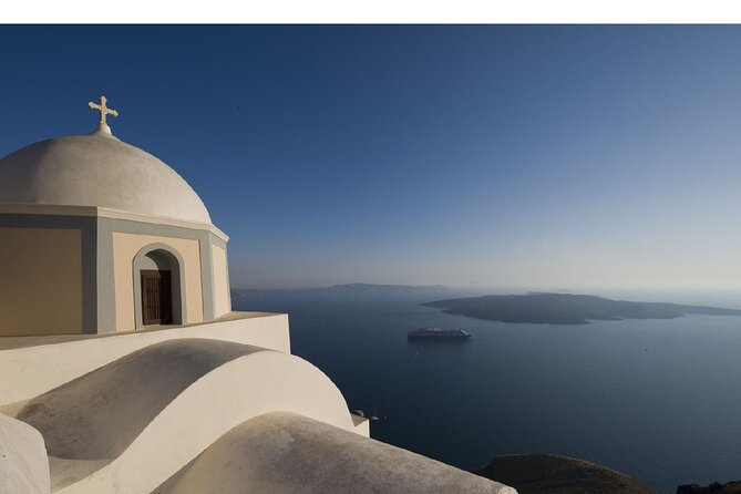 Santorini 360: Helicopter Ride, Must-See Sights & Wine Tasting - Private on the ground, shared in the air: how group size really works