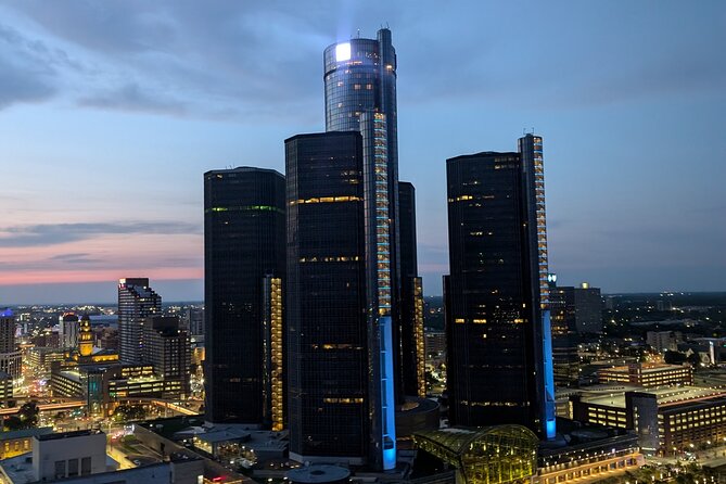 Sunset Helicopter Experience in Downtown Detroit - Getting to the Private Airport on Grosse Ile