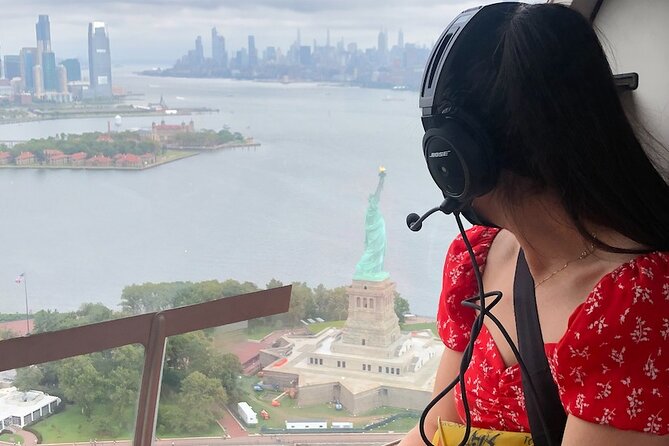 The Empire Helicopter Tour of New York - Cabin comfort and live commentary: why the narration matters