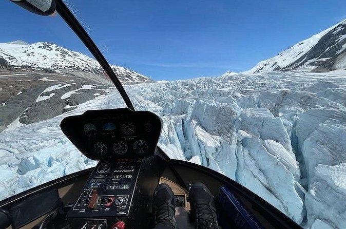The Glacier Helicopter Sightseeing Tour - “Short” can be perfect: how 29 minutes (and a quick flight) changes your day
